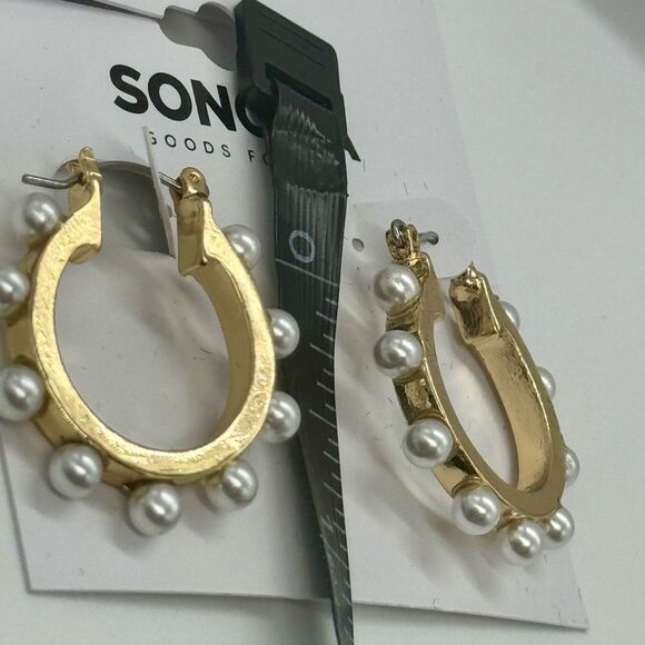 Sonoma Gold Tone Hoop With Faux Pearls Earrings 1 inch - Picture 4 of 6